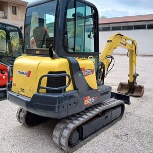 Miniescavatore Yanmar b25