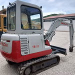 Miniescavatore takeuchi tb 135