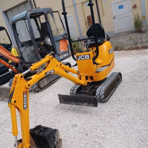 Miniescavatore jcb 80.08
