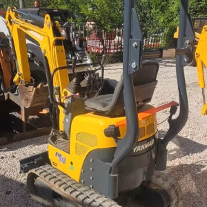 Miniescavatore yanmar 08
