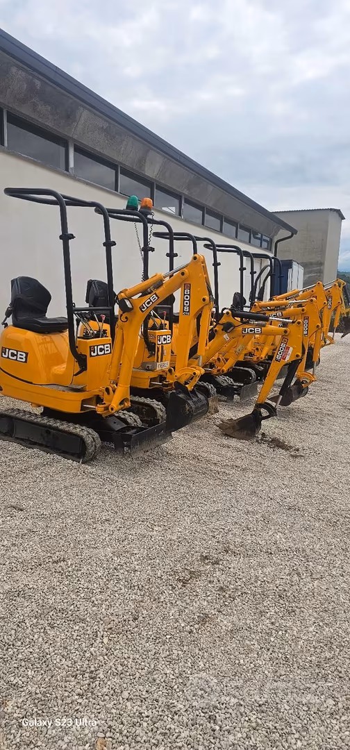 Miniescavatori Jcb 8008