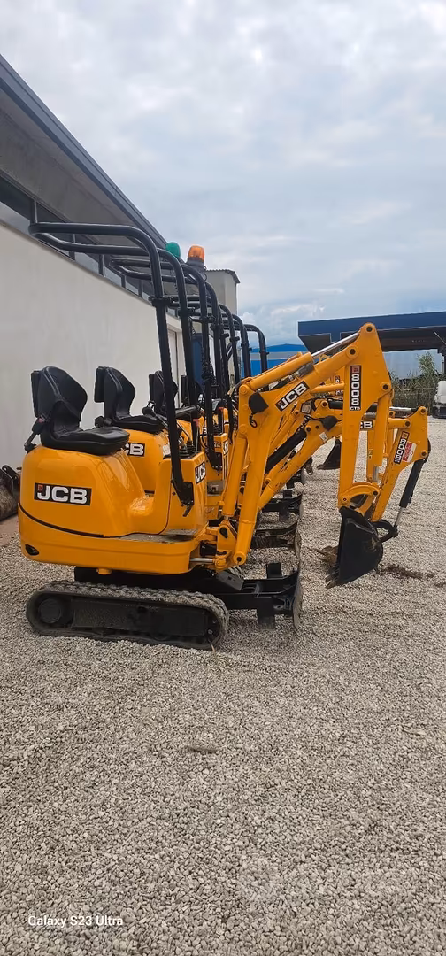 Miniescavatori Jcb 8008