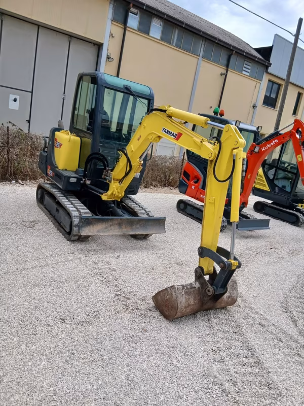 Miniescavatore Yanmar b25
